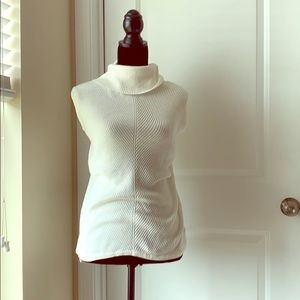 Dana Buchanan cowl neck loose fitted top.